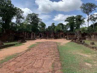 Chemin vers un temple à Angkor, Cambodge