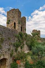 Fototapeta premium Die Burg von Monteriggioni in der Toskana in Italien 