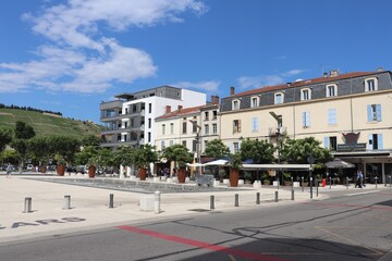 Obraz premium Place du Taurobole w Tain, miasto Tain l'Hermitage, departament Drome, Francja