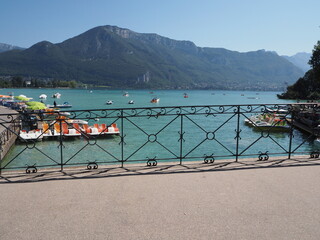 Montagne et lac annecy