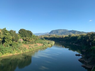 Fototapeta premium Fleuve à Luang Prabang, Laos