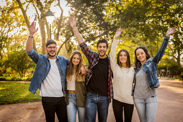 Obraz premium Group of happy friends