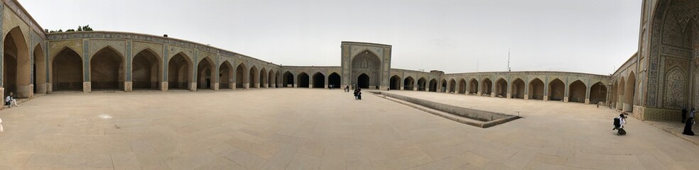 Fototapeta na wymiar mosque in iran