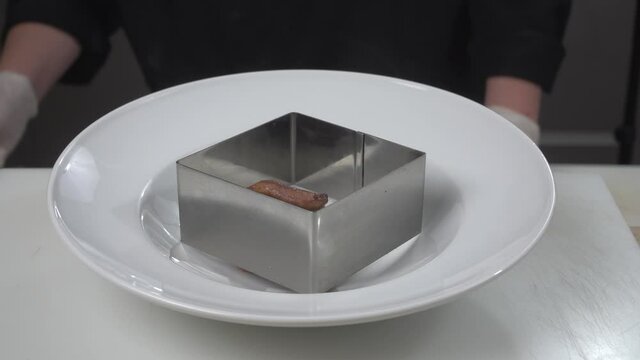 En-plantando plato de restaurante