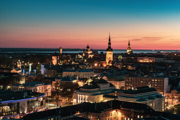 Fototapeta na wymiar Tallinn view at sunset
