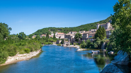 Fototapeta na wymiar France, Ardèche (07), Vogüé, village au bord de la rivière Ardèche.