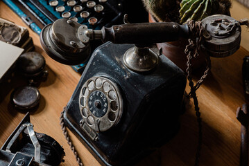 old fashioned phone