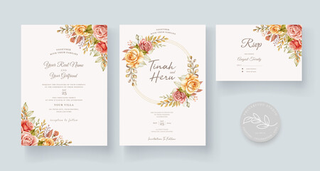 Fototapeta na wymiar hand drawn floral wedding invitation card