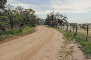 Fototapeta na wymiar dirt road in the australian countryside