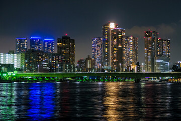 東京 月島の高層マンション群 夜景