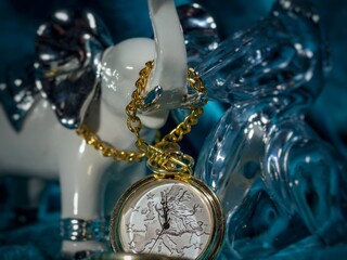 Es ist kurz vor Zw&ouml;lf