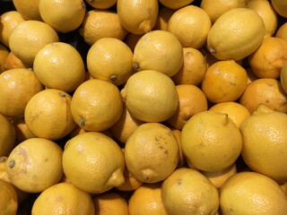 lemons in the market