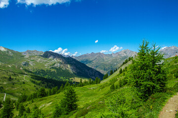 Fototapeta premium Photos de montagnes dans les Alpes