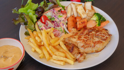Steak Salad and French fried