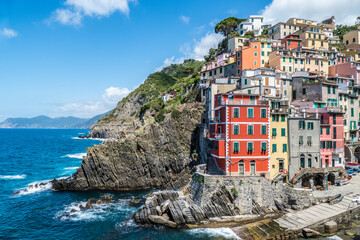 Fototapeta na wymiar The beautiful Riomaggiore in Cinque Terre