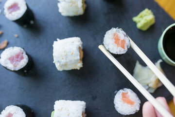 Plato de sushi variado