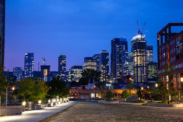 Fototapeta na wymiar Night view of Montreal's downtown
