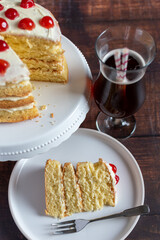 iced tea with home made cake 