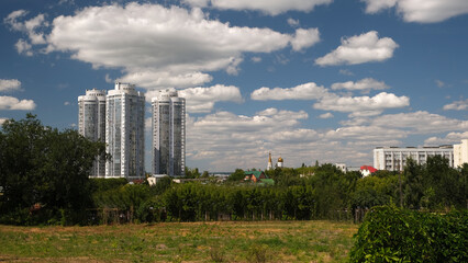 Fototapeta na wymiar Samara, Russia, July 24, 2020, view of the city from the botanical garden