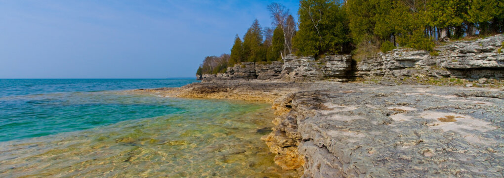 Limestone Ledges and Bluffs Along The Lake Michigan Shoreline at Cave Point County Park, Door County, Wisconsin, USA