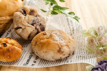 天然酵母のパン　くるみパンとあんぱん