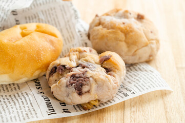 天然酵母のパン　くるみパンとあんぱん