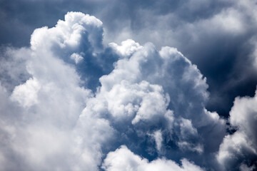 Obraz premium A thunder storm cloud just moments before the storm breaks loose