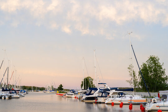 &Ouml;sterm&auml;larstrand hamn V&auml;ster&aring;s