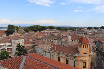 Fototapeta premium vue des toîts de Tournon, ville de Tournon sur Rhône, département de l'Ardèche, France