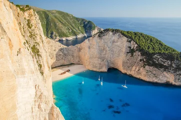 Gartenposter Picturesque Navagio beach with famous shipwreck on north west coast of Zakynthos island, Greece © Darios