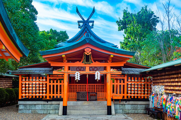 Obraz premium Japan. Kyoto. The Fushimi Inari Shrine. Fushimi Inari Taisha Temple. Shinto shrine. Kyoto Attractions. Guide to Kyoto. Travel to Japan. Japanese religious traditions.
