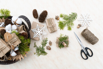 Hand crafted gifts with natural Christmas decorations without plastic.