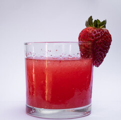 Strawberry drink with vodka and apple to sweeten naturally.