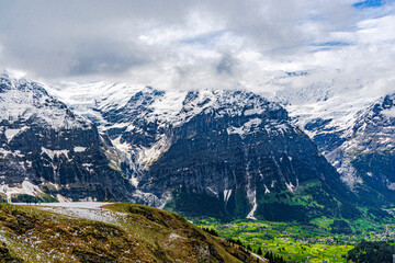 Fototapeta na wymiar The view from Grindelwald First