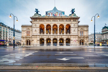 The Vienna State Opera in Austria. - 367438941