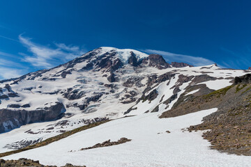 Fototapeta na wymiar Beautiful panorama of Cascade range with volcanos
