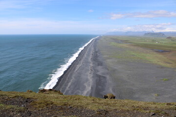 Isländische Küste vom Dyrhólaey Aussichtspunkt 