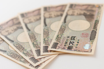 お金　一万円札