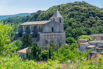 Saignon, village perché du Luberon dans le Vaucluse, Provence-Alpes-Côte-d'Azur, France.