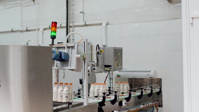 The product moves on the conveyor belt to the place of the fascist