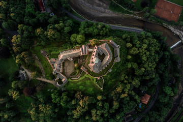 Frydlant castle is located in the north of the historic Bohemia region, close to the border with Poland. It is situated in the northern foothills.