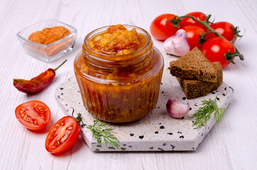 Canned cauliflower with vegetables in tomato sauce