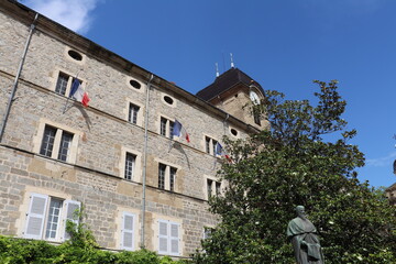 Lycée Gabriel Faure à Tournon vu de l'extérieur, ville de Tournon sur Rhône, département de l'Ardèche, France