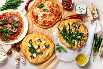 Fototapeta na wymiar Freshly prepared Italian pizza