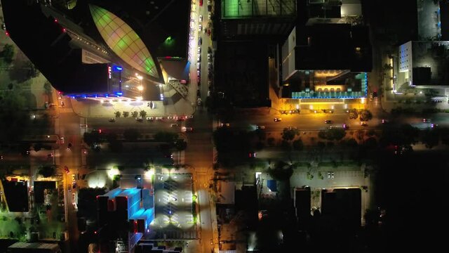 Aerial zenith flight in the
Winston Churchill Avenue, Santo Domingo