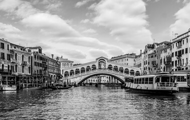 Obraz premium VENICE-MARCH 9: the Rialto bridge in the venetian Grand Canal,Venice,Italy,on March 9,2017.