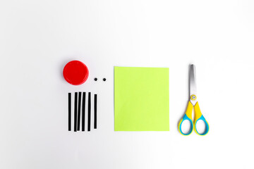 bottle top, plastic cap, scissors, color paper, materials for kids craft , step1 , DIY, Kindergarten and school of creativity.