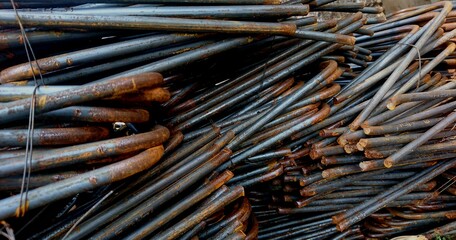 Iron piles for partially rusty building materials, partially rusted iron