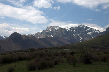 Obraz premium Rocks near Peak Botev, the highest peak of the Balkan Mountains and morning fog