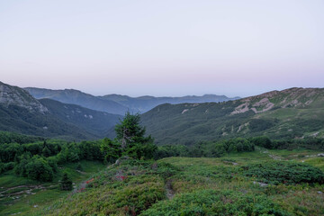 Naklejka premium l'alba in montagna in Toscana